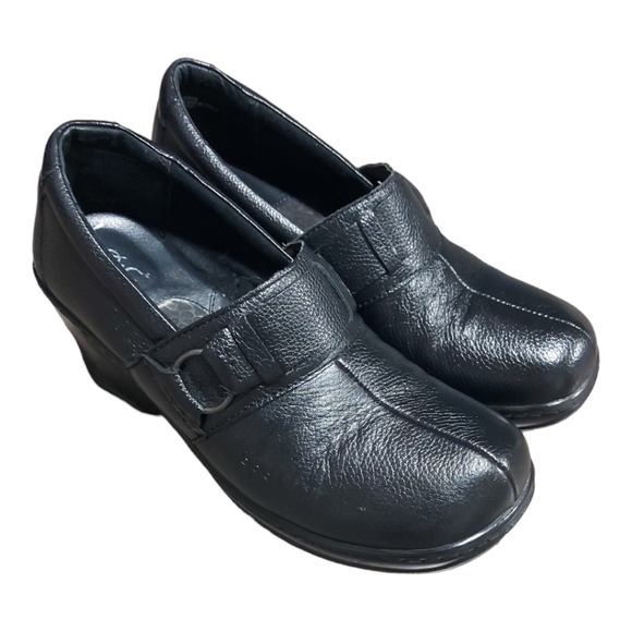 Born BOC Comfort Wedge Buckle Strap Clog Shoes Black Leather Women's Size 9 - Picture 1 of 8